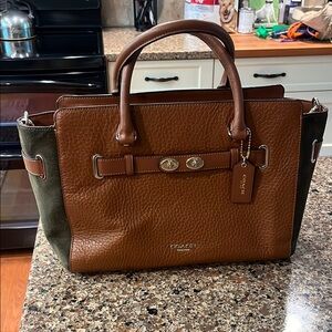 Coach Blake Carryall